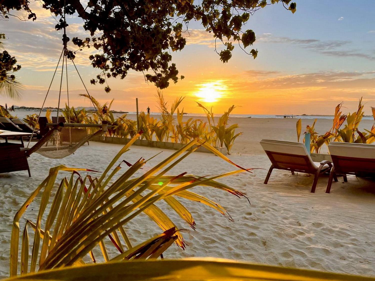 Wind Breeze Sunset View Inn Guraidhoo  Exterior photo